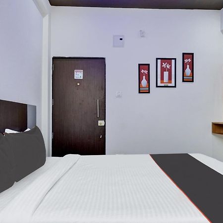 Super Collection O Eon Inn Near Pune Airport Kharadi Eksteriør billede