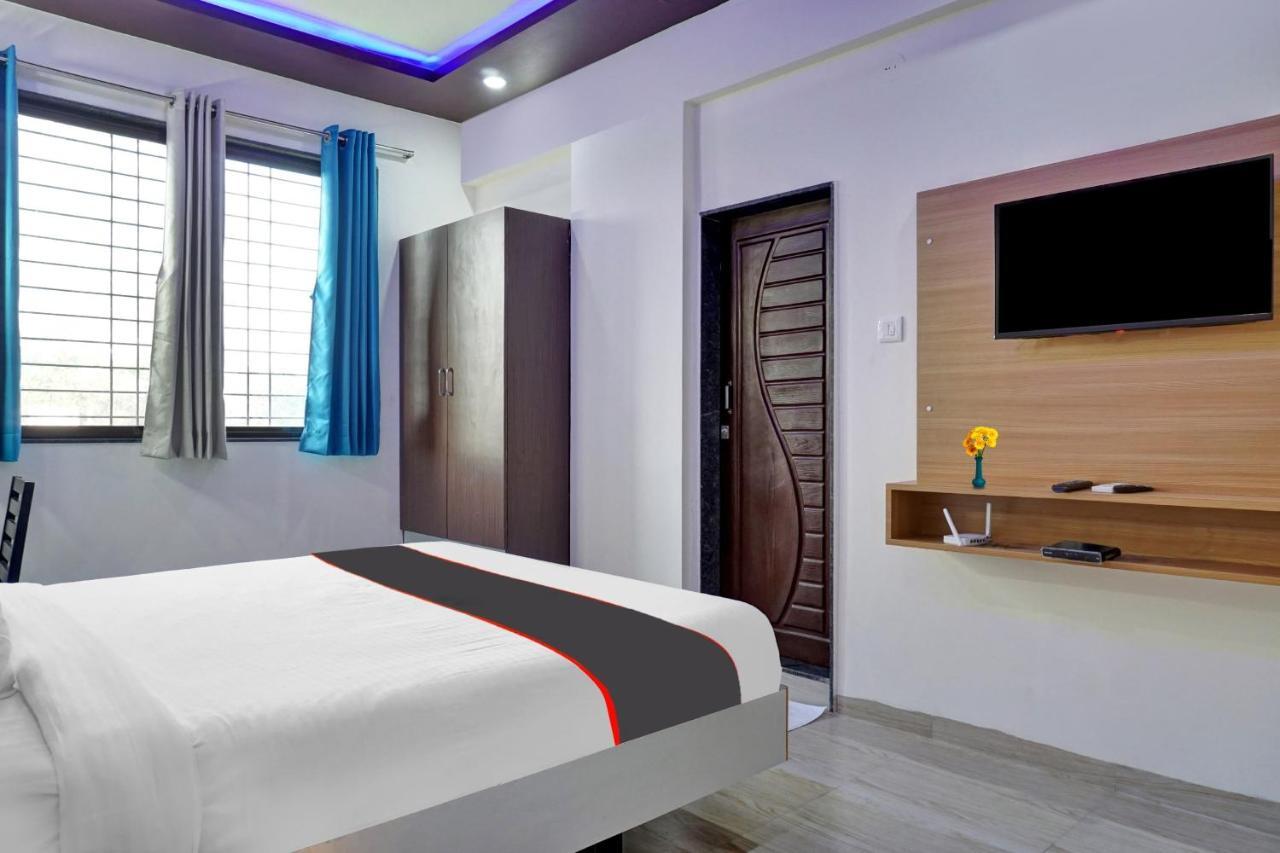 Super Collection O Eon Inn Near Pune Airport Kharadi Eksteriør billede