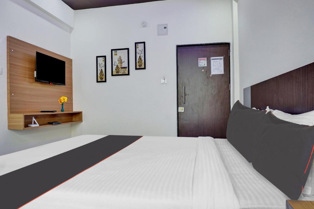 Super Collection O Eon Inn Near Pune Airport Kharadi Eksteriør billede