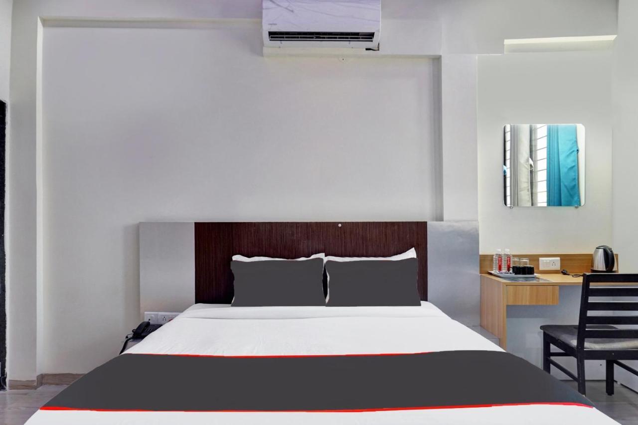 Super Collection O Eon Inn Near Pune Airport Kharadi Eksteriør billede