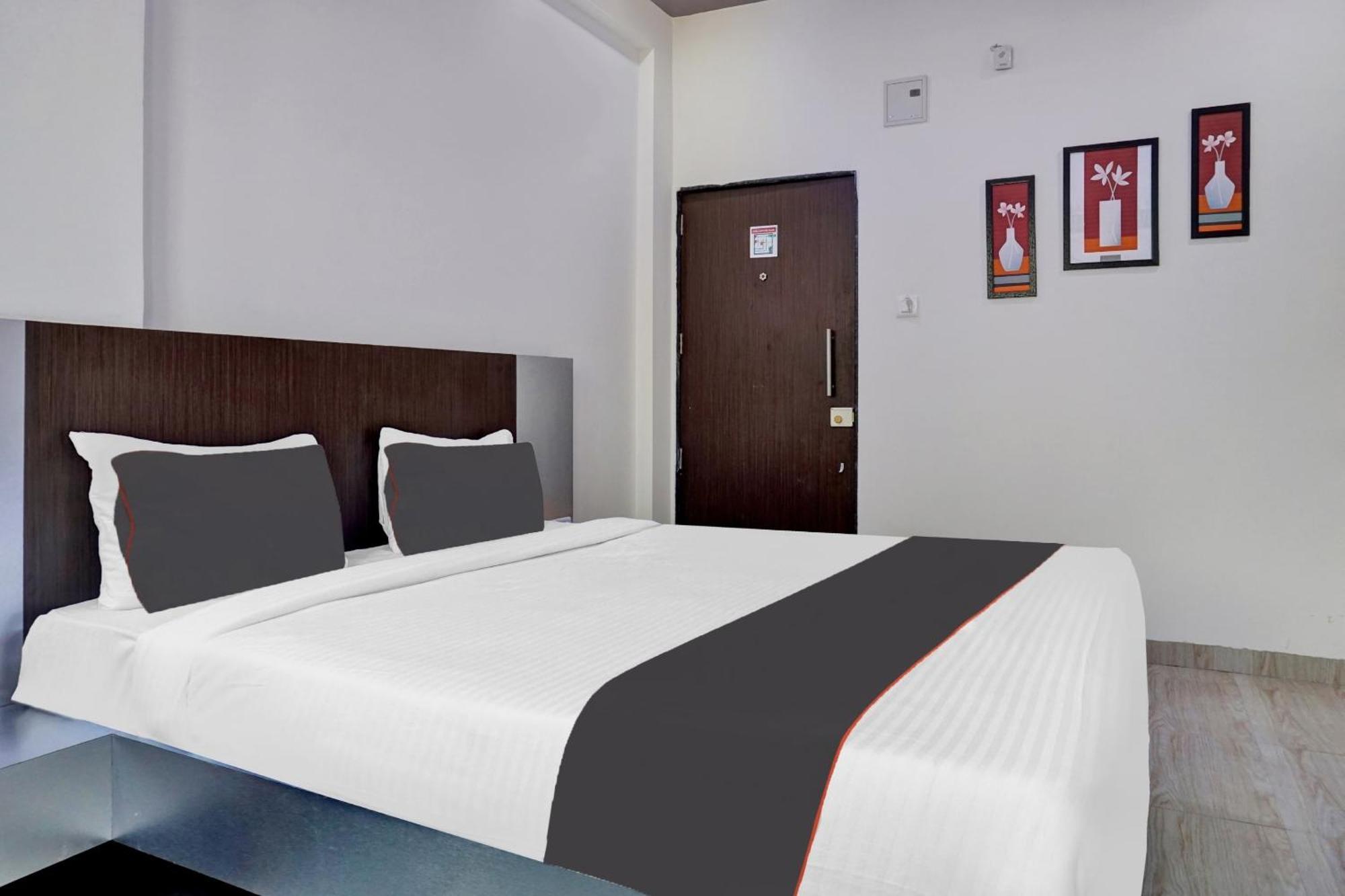 Super Collection O Eon Inn Near Pune Airport Kharadi Eksteriør billede
